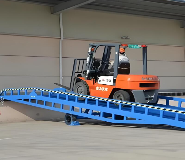 阿克苏移动式卸货平台（叉车用）